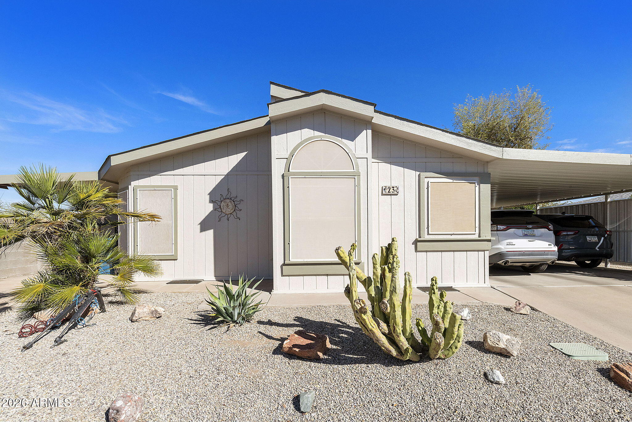 3700 S TOMAHAWK Road 23