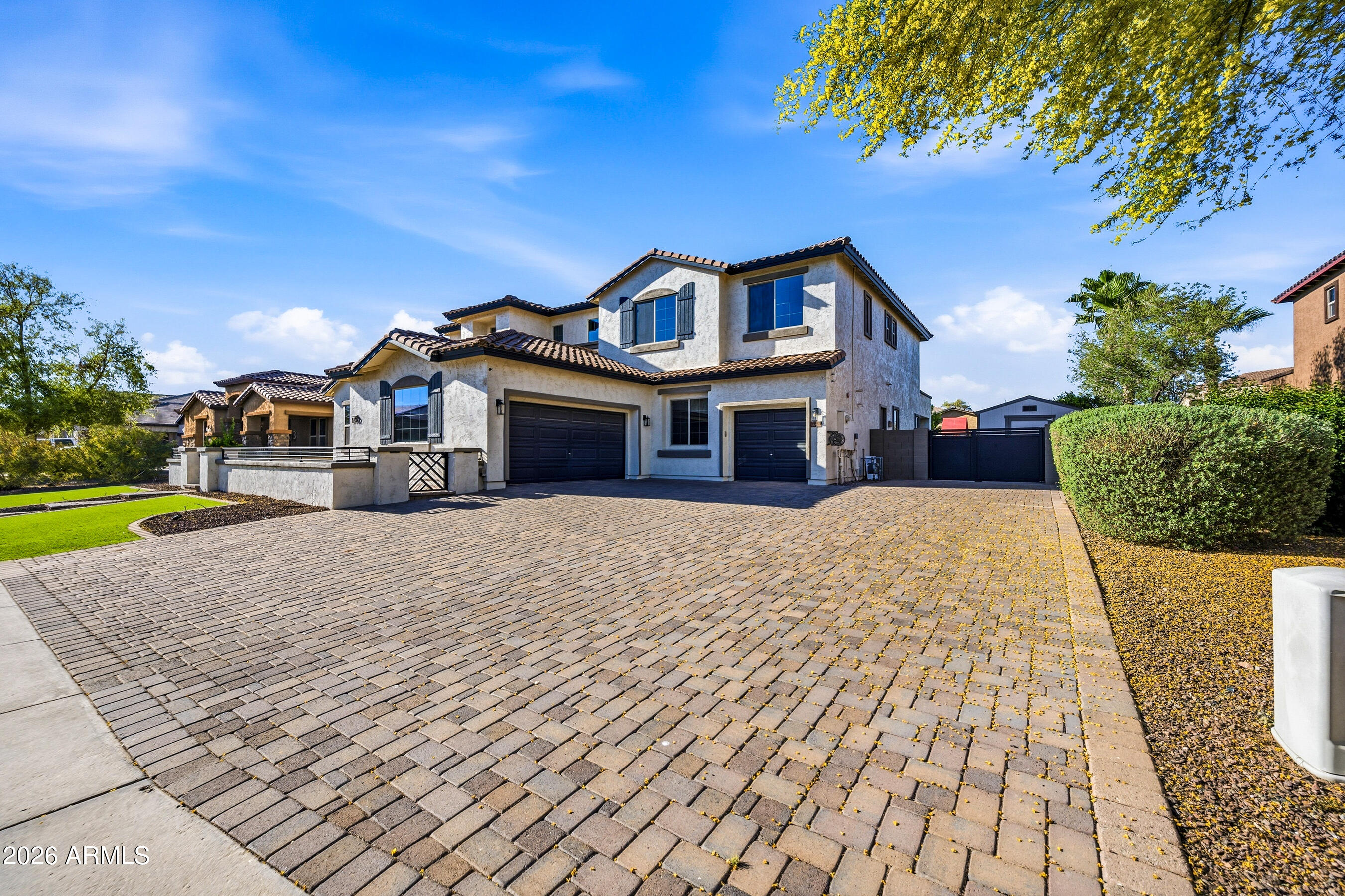 17962 W MONTECITO Avenue