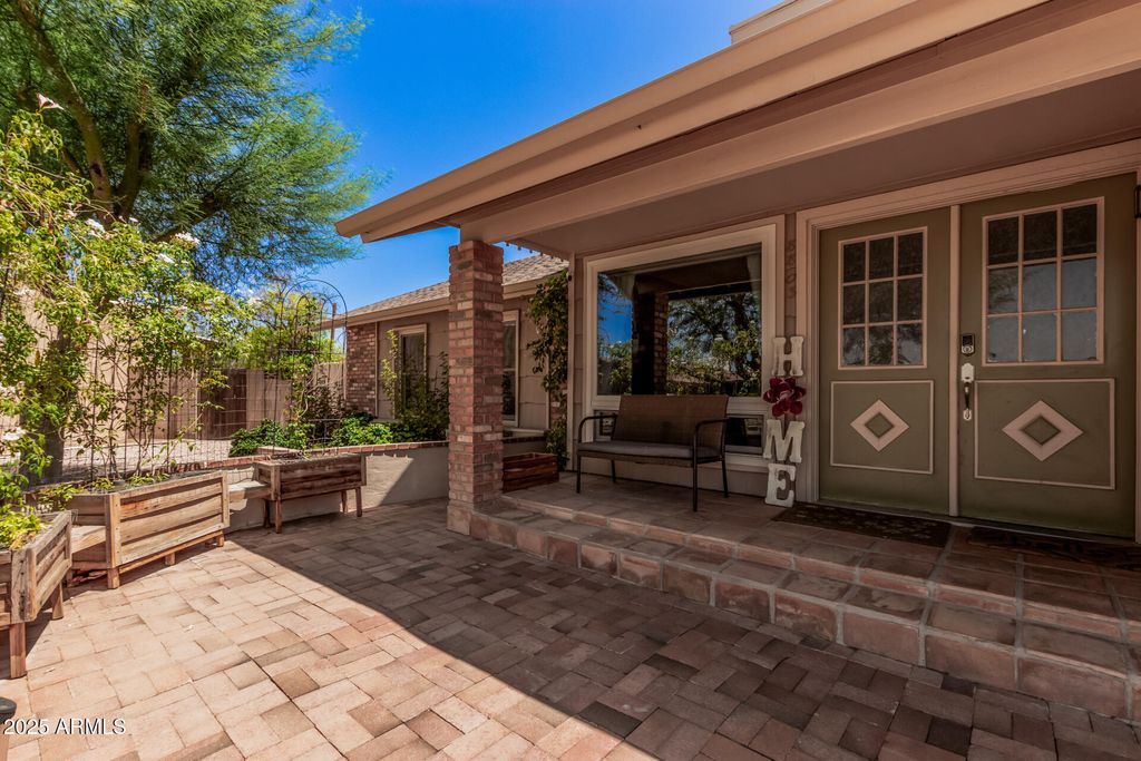 Photo of 8803 N 105th Drive, Peoria, AZ 85345 (MLS # 6922089)