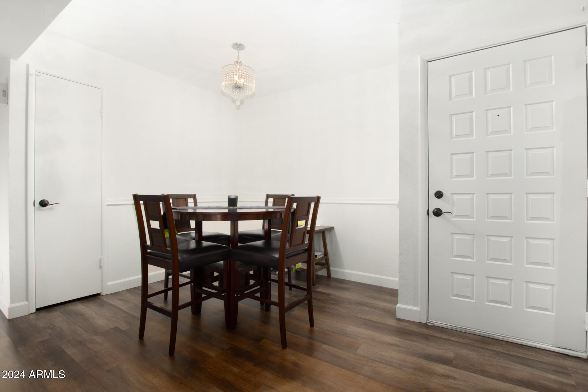 540 N MAY Street 2081