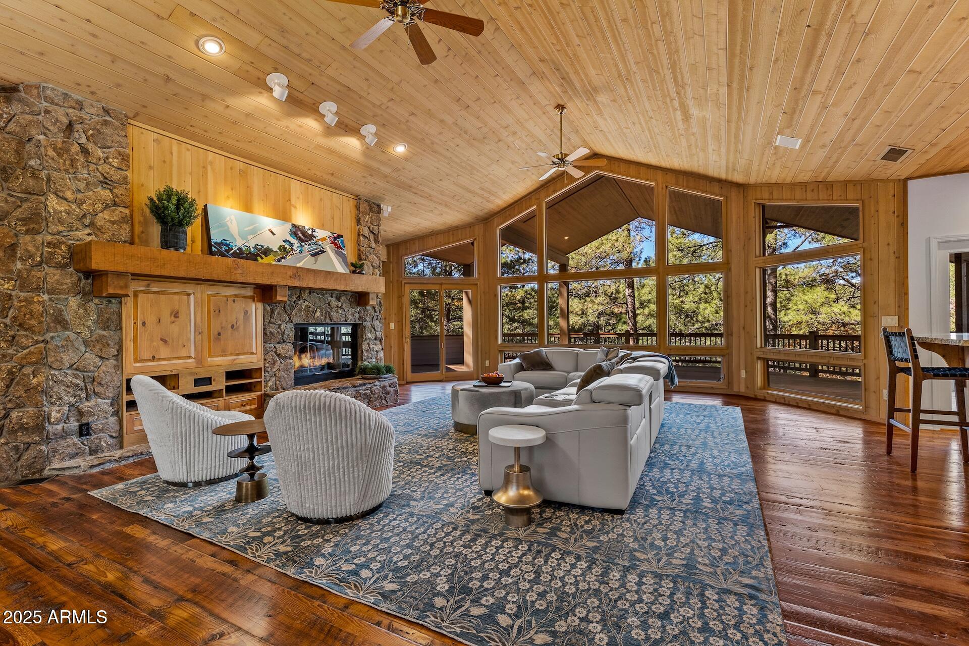 FOREST HIGHLANDS 4 - Residential
