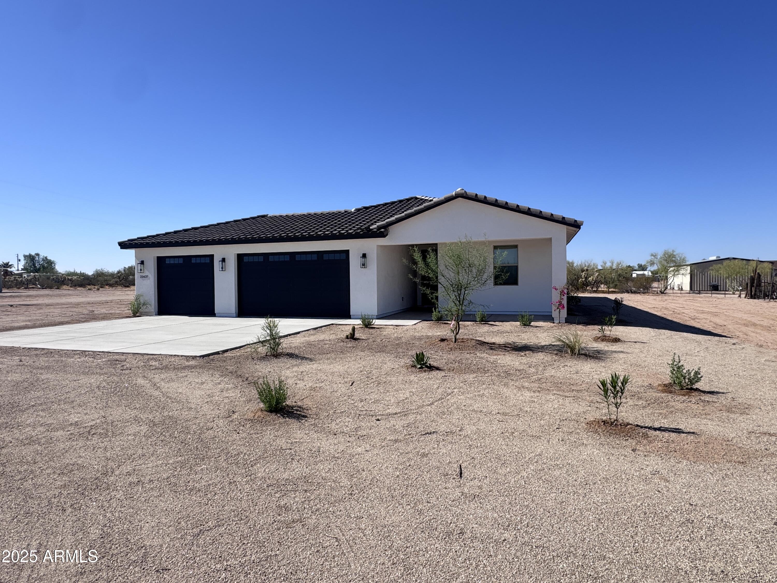 23437 E Cactus Forest Road