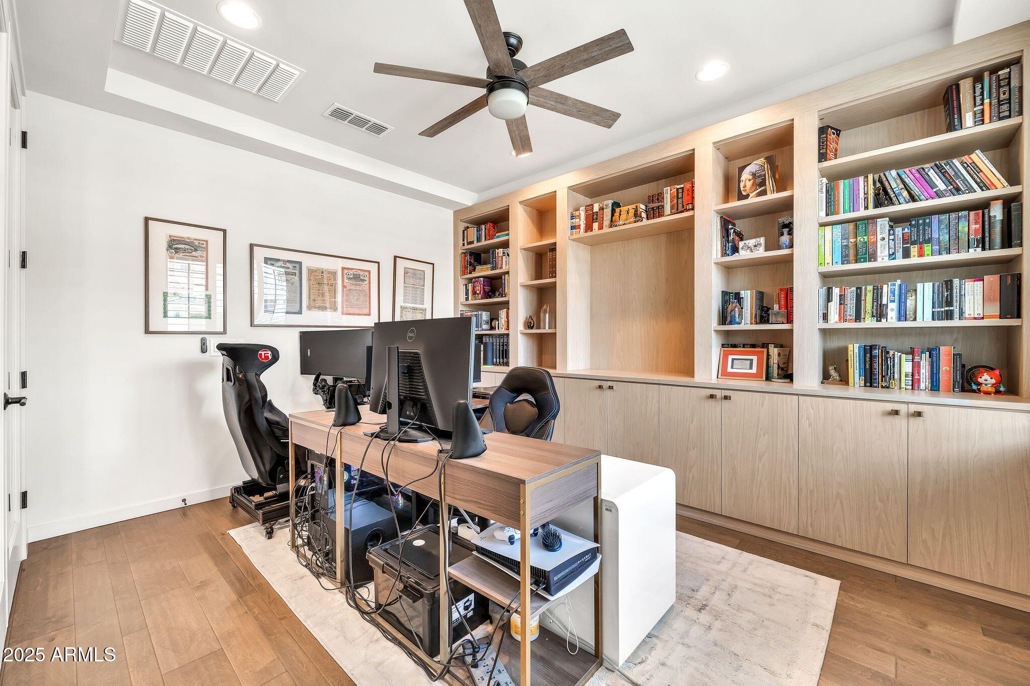 3417 E Los Gatos Drive