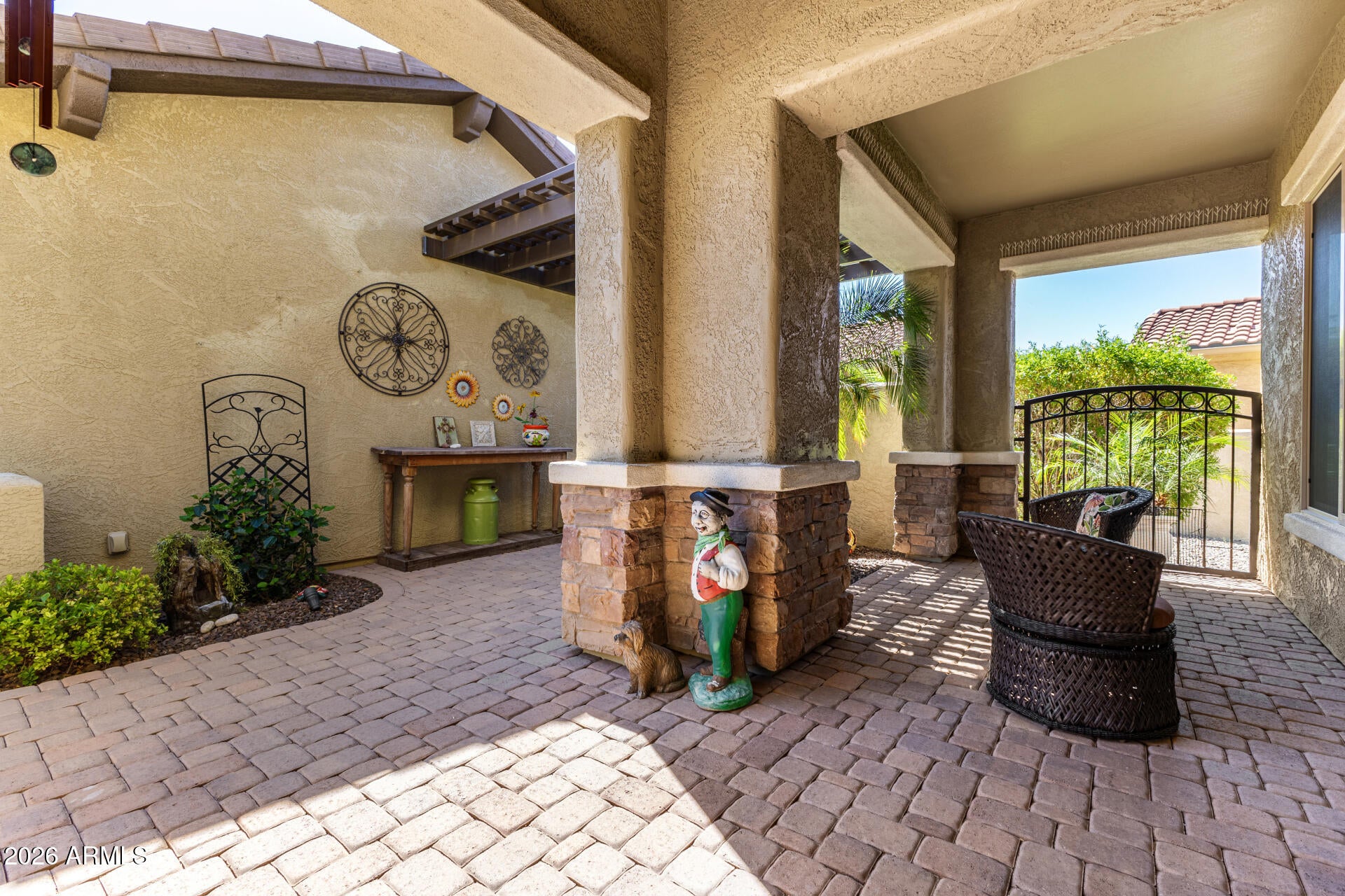 27016 W MOHAWK Lane