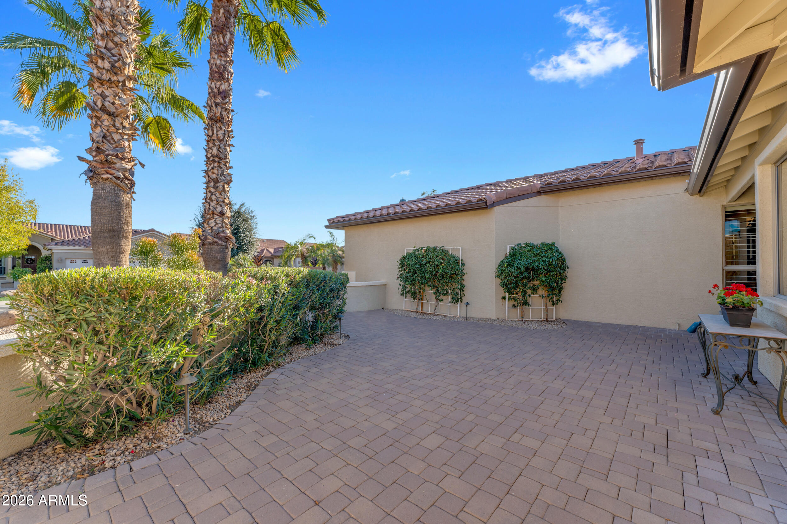 16044 W CAMBRIDGE Avenue