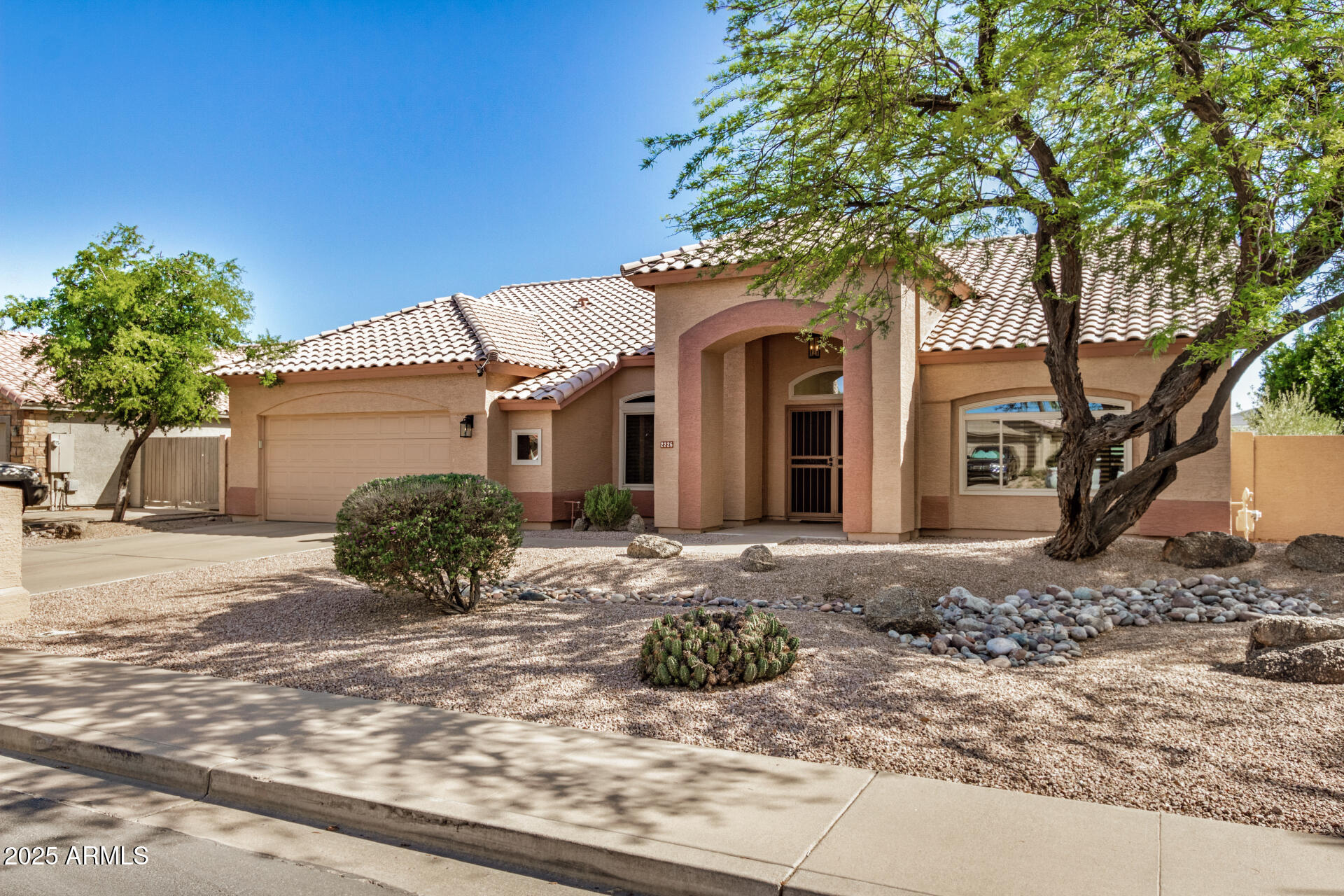 2226 N GENTRY --