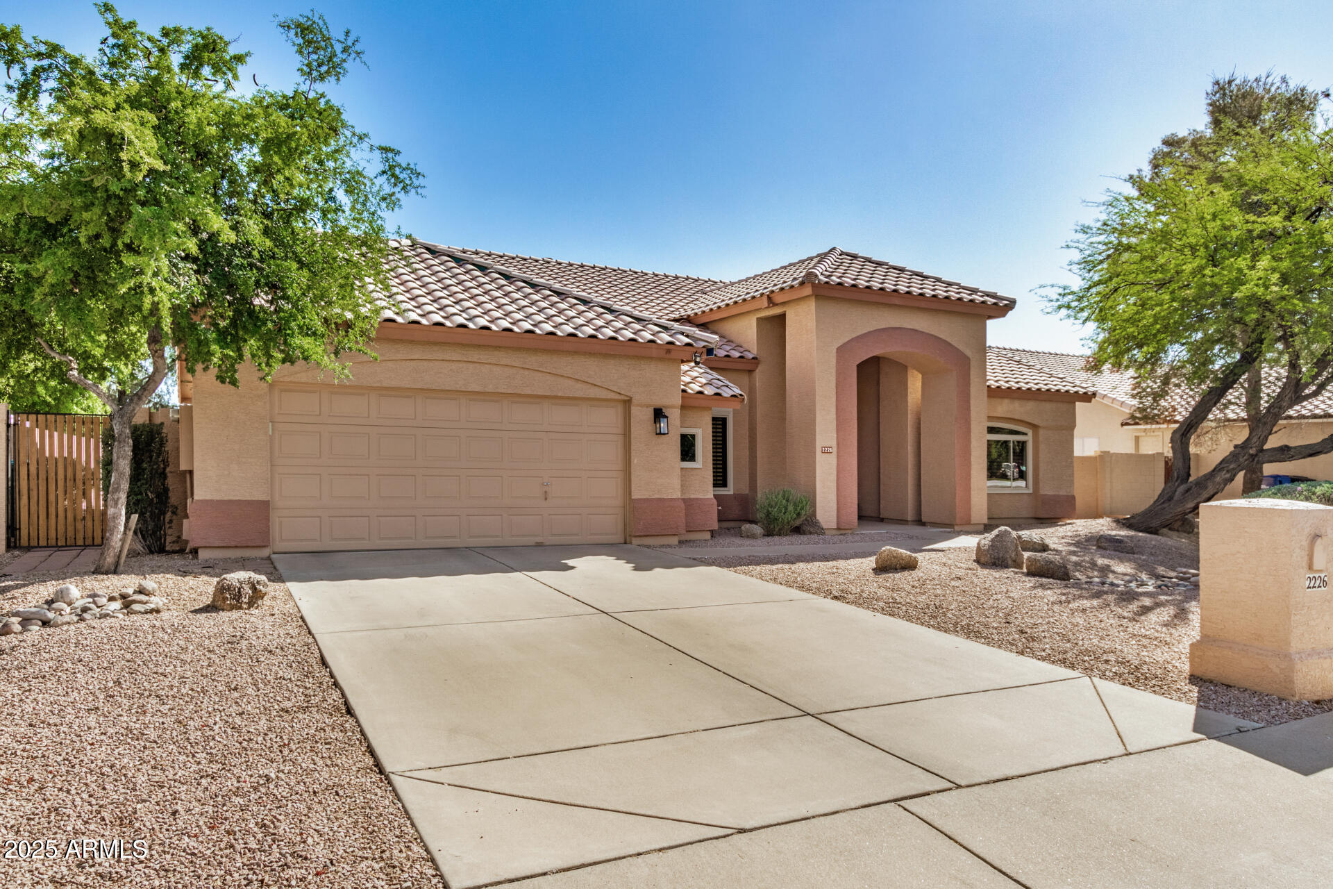 2226 N GENTRY --