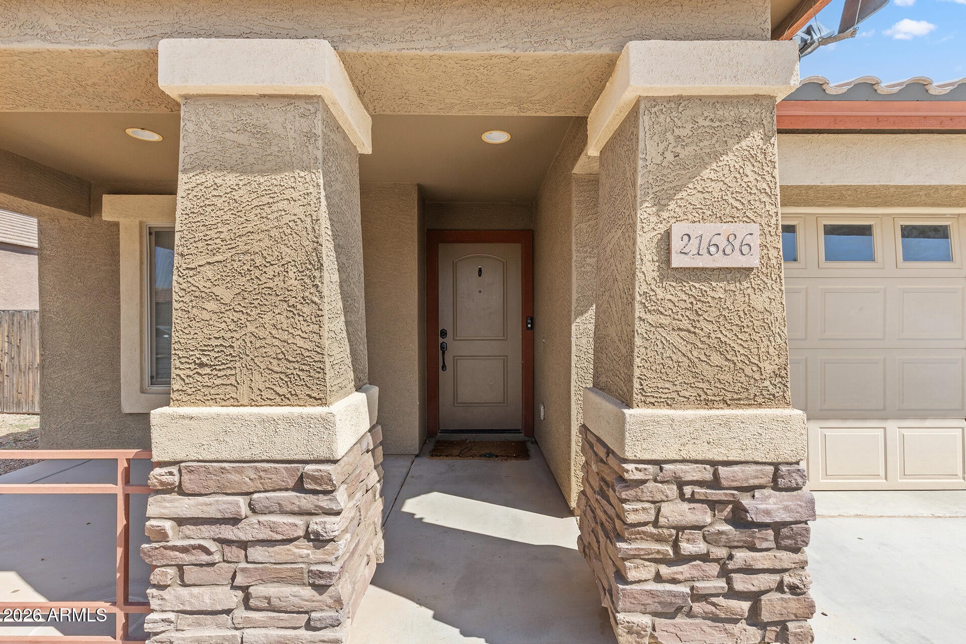 21686 W HESS Avenue