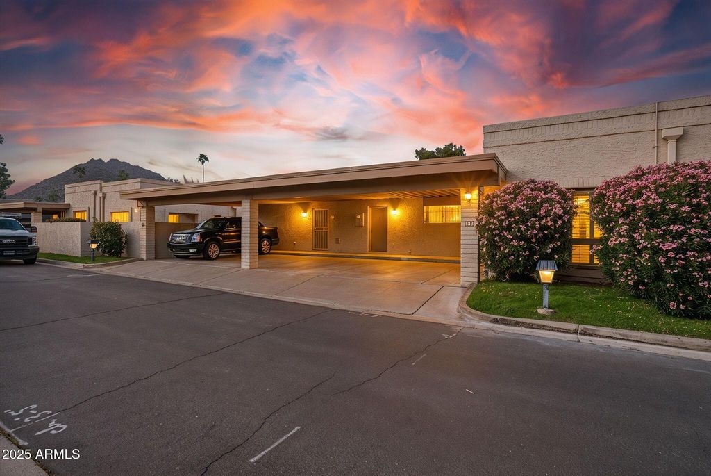 Photo of 4525 N 66th Street #122, Scottsdale, AZ 85251 (MLS # 6950297)