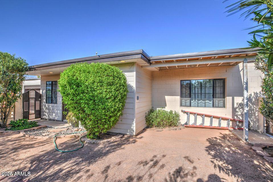 2534 N 52ND Street