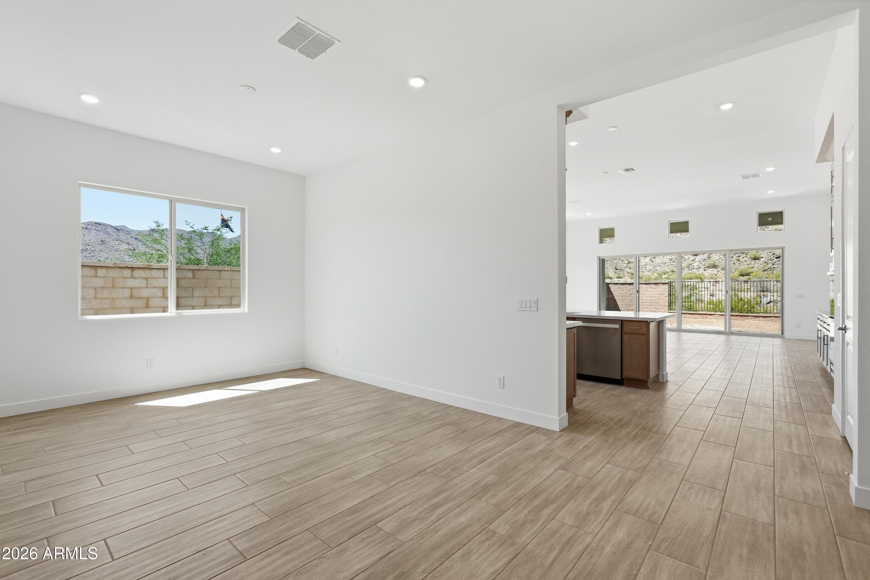 21286 W MARIPOSA Street