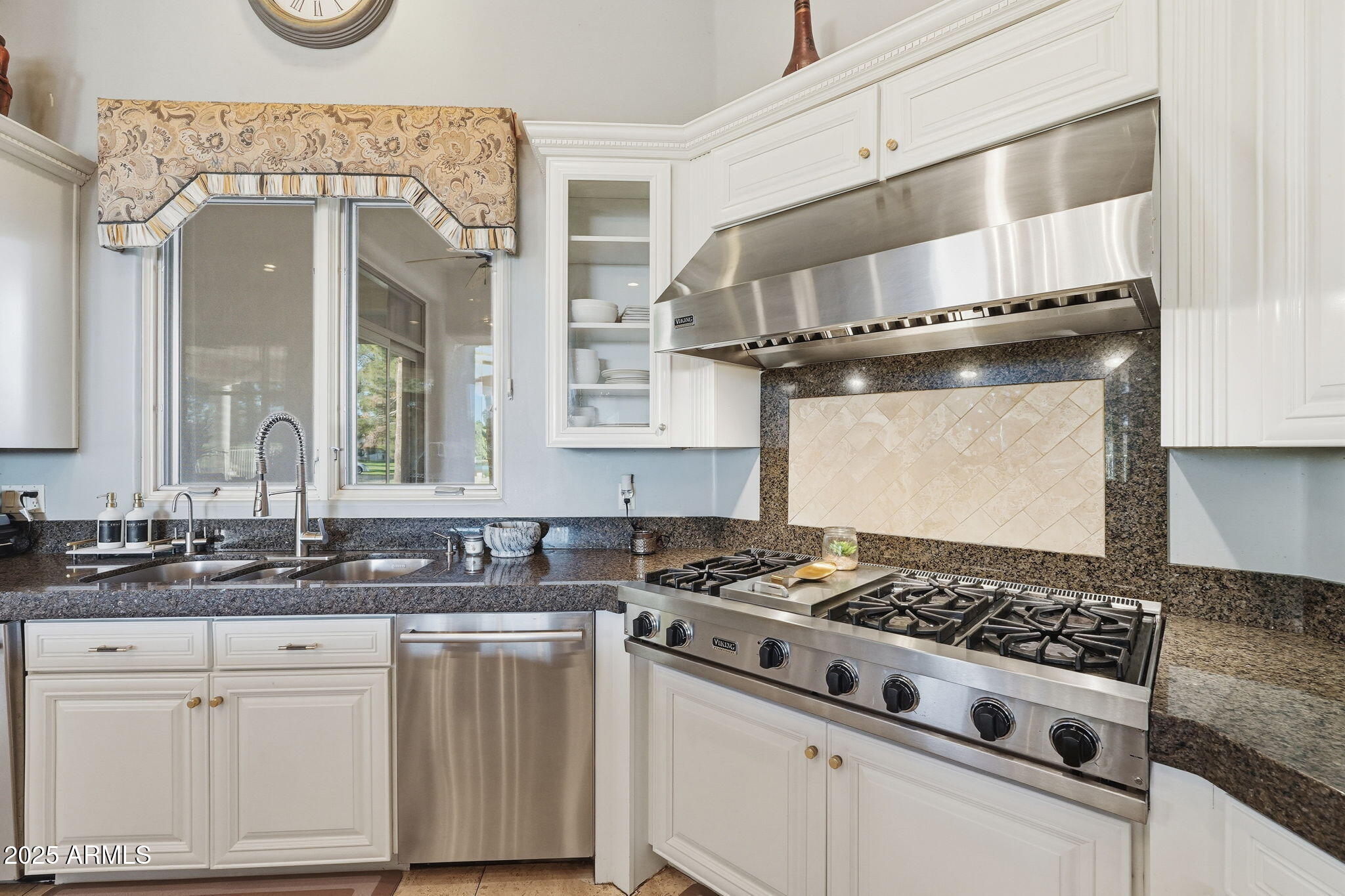 Chandler, Arizona 85248, United States, 7 Bedrooms Bedrooms, ,7 BathroomsBathrooms,Residential,Active,252622