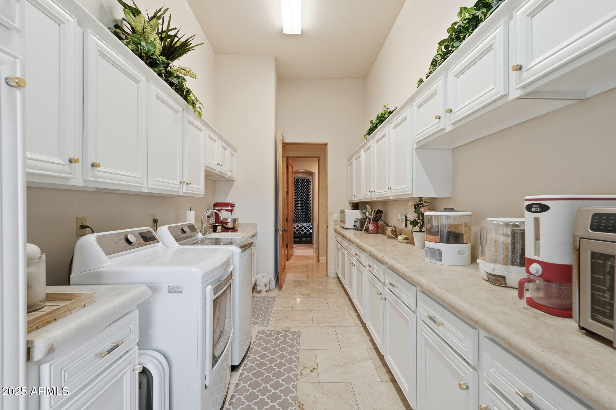 Chandler, Arizona 85248, United States, 7 Bedrooms Bedrooms, ,7 BathroomsBathrooms,Residential,Active,252622