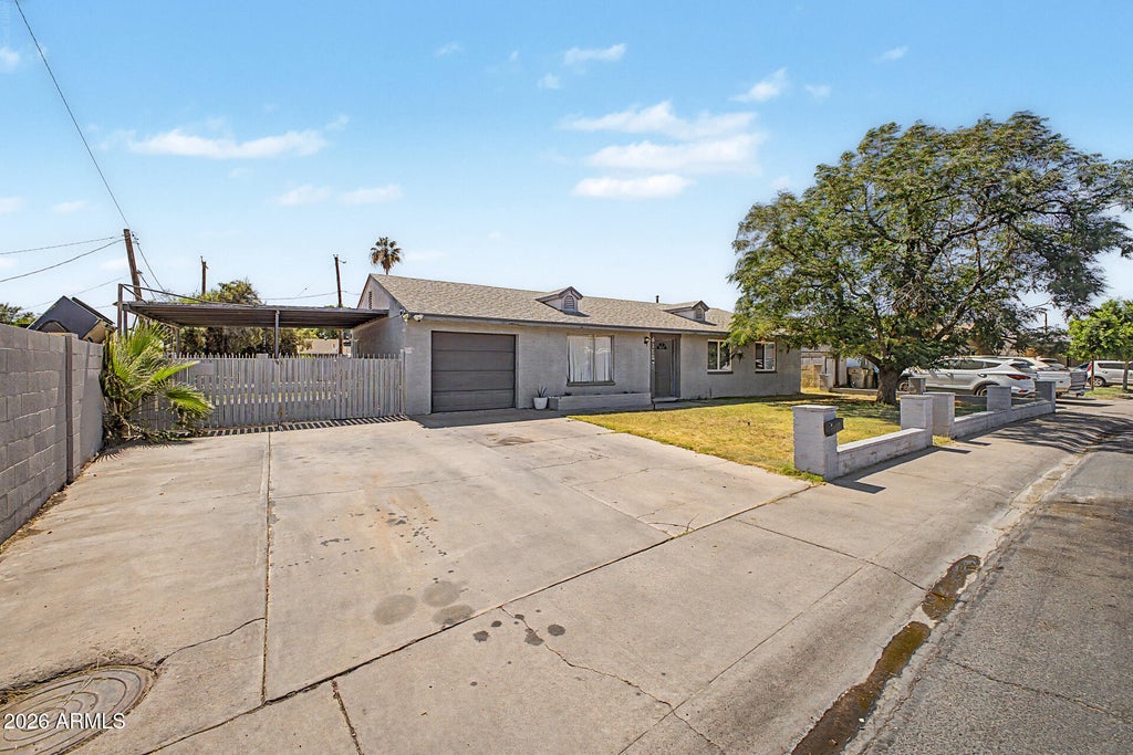 Photo of 6112 N 64th Drive, Glendale, AZ 85301 (MLS # 7040662)