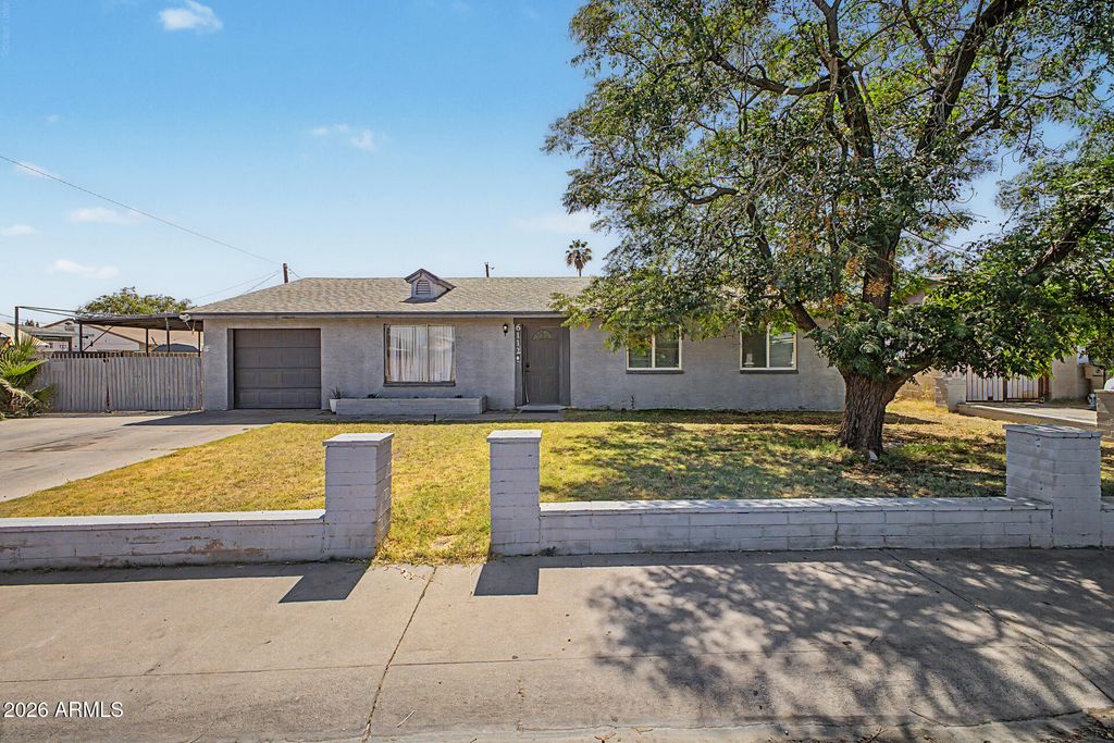 Photo of 6112 N 64th Drive, Glendale, AZ 85301 (MLS # 7040662)