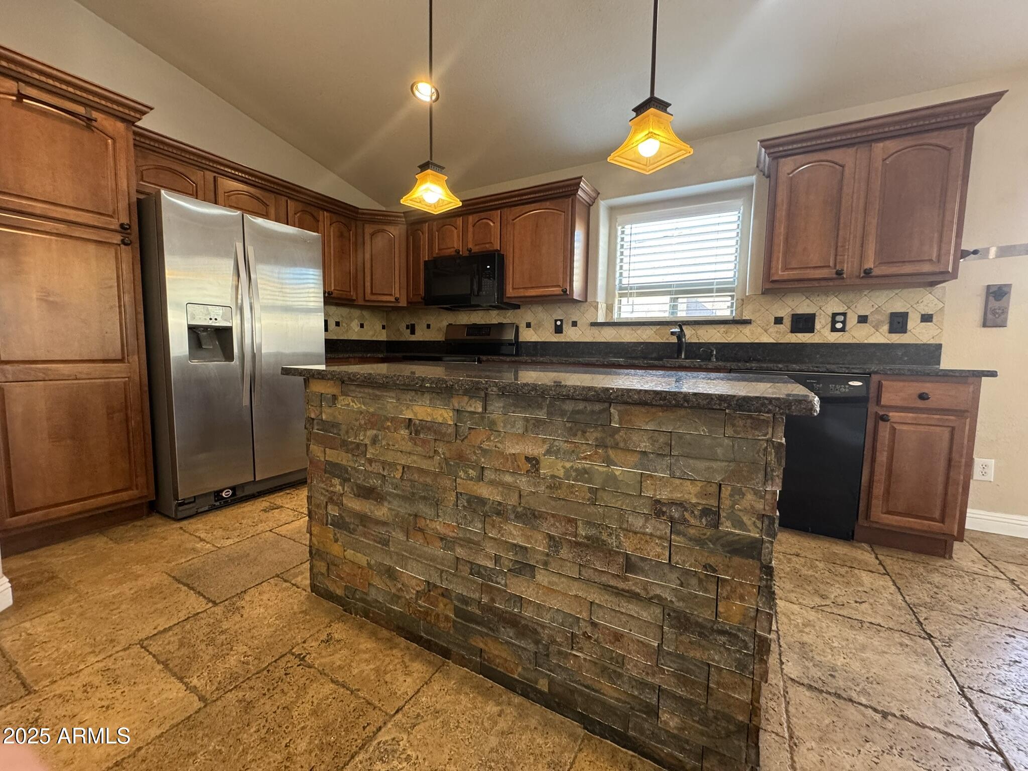 2246 W ROY ROGERS Road