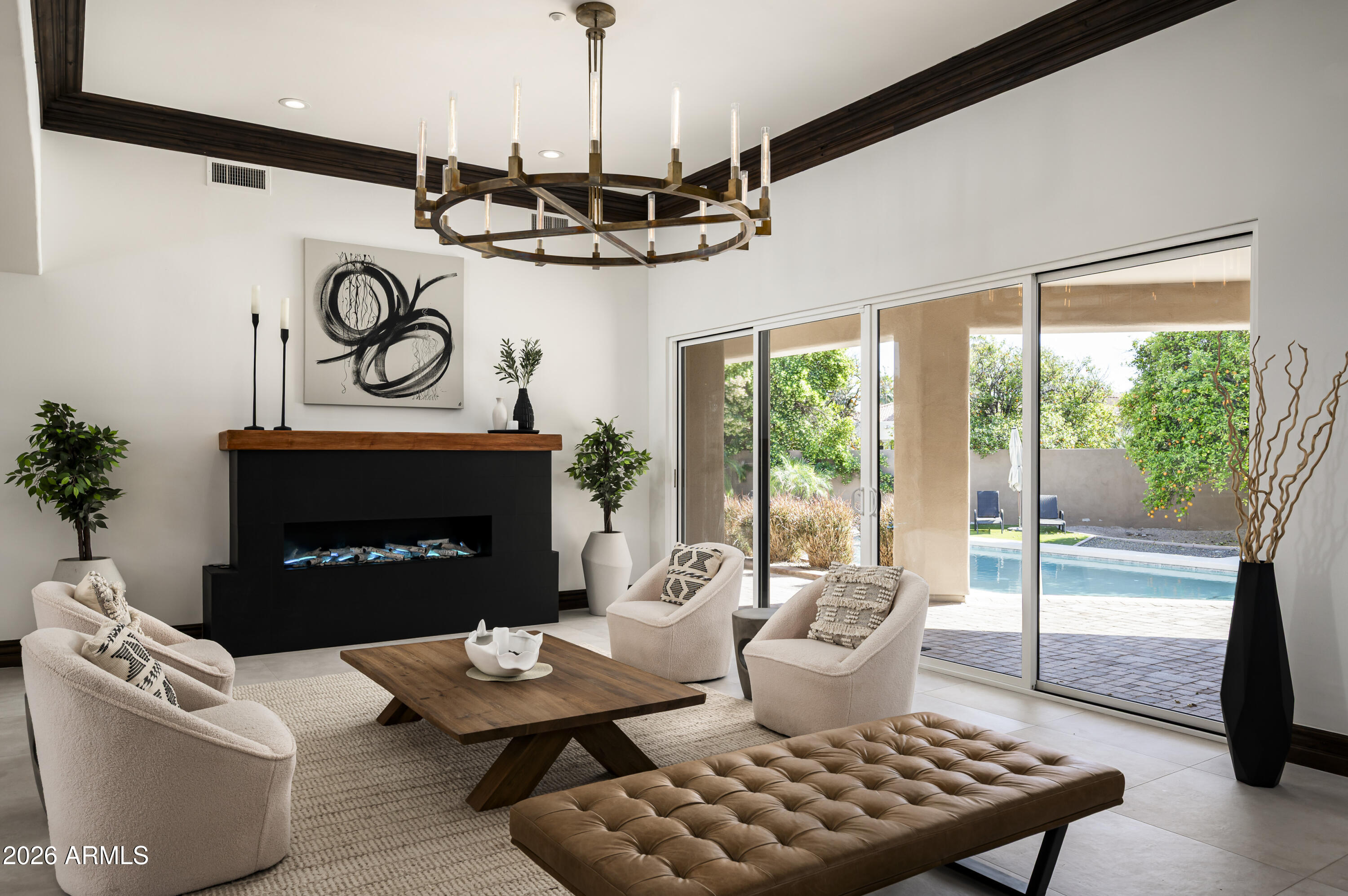 VISTA ESTANCIA - Residential