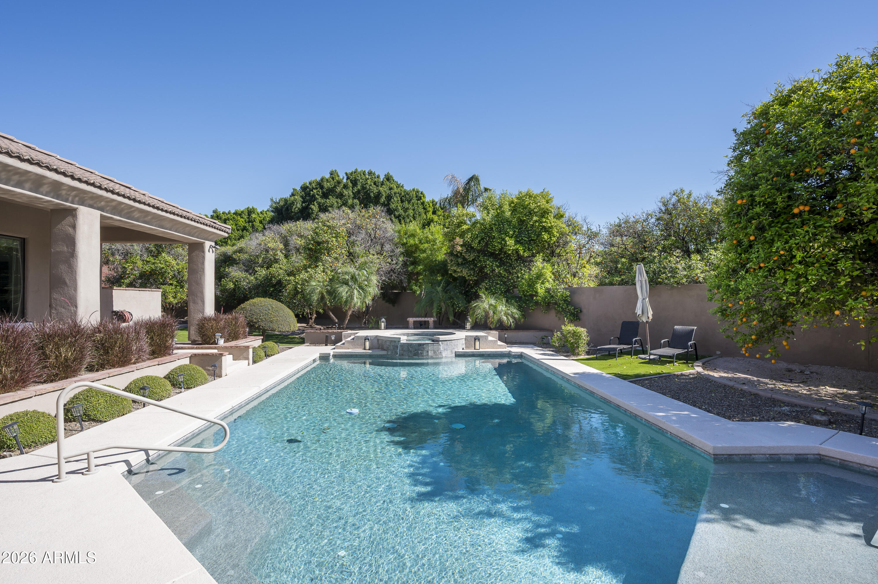 VISTA ESTANCIA - Residential