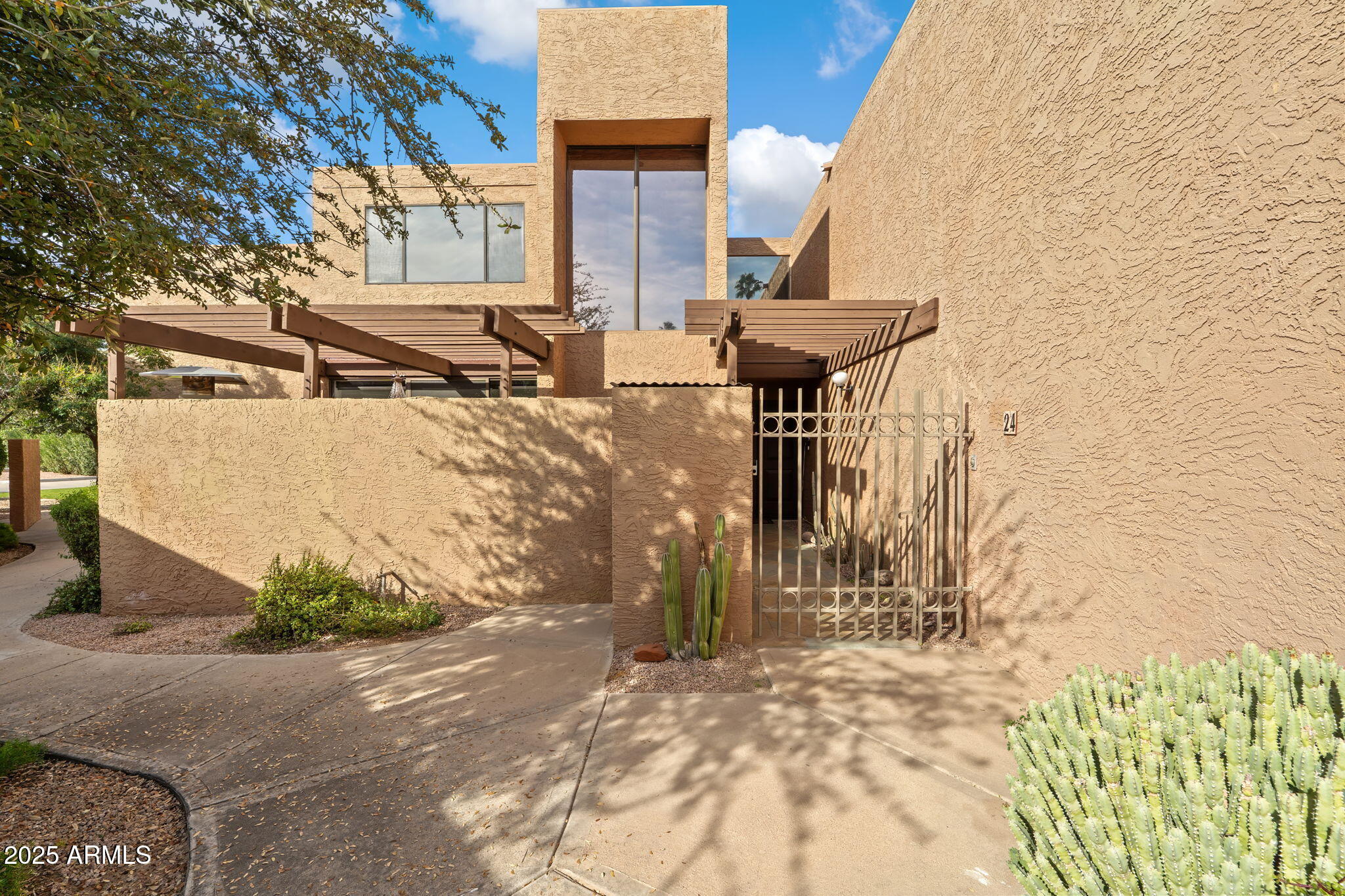 7401 N SCOTTSDALE Road 24