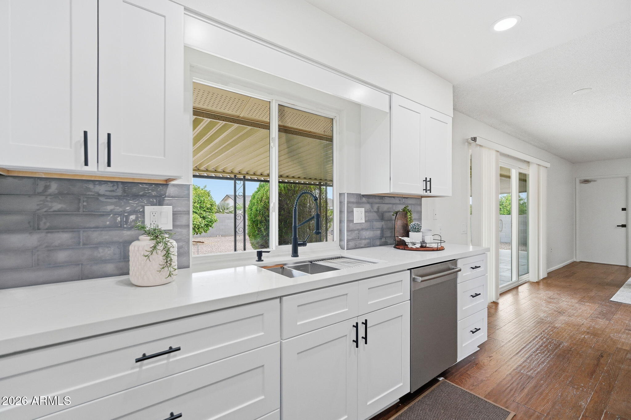 10733 W HUTTON Drive