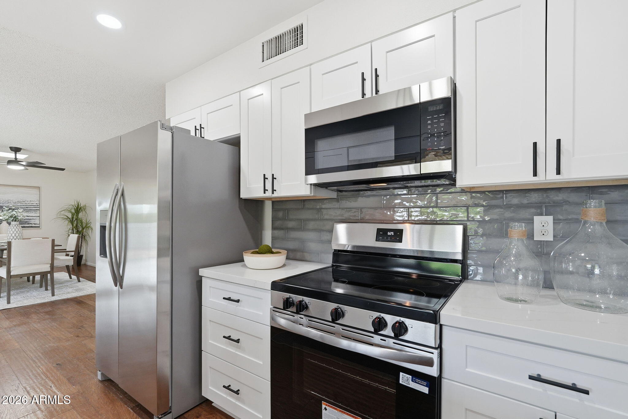 10733 W HUTTON Drive