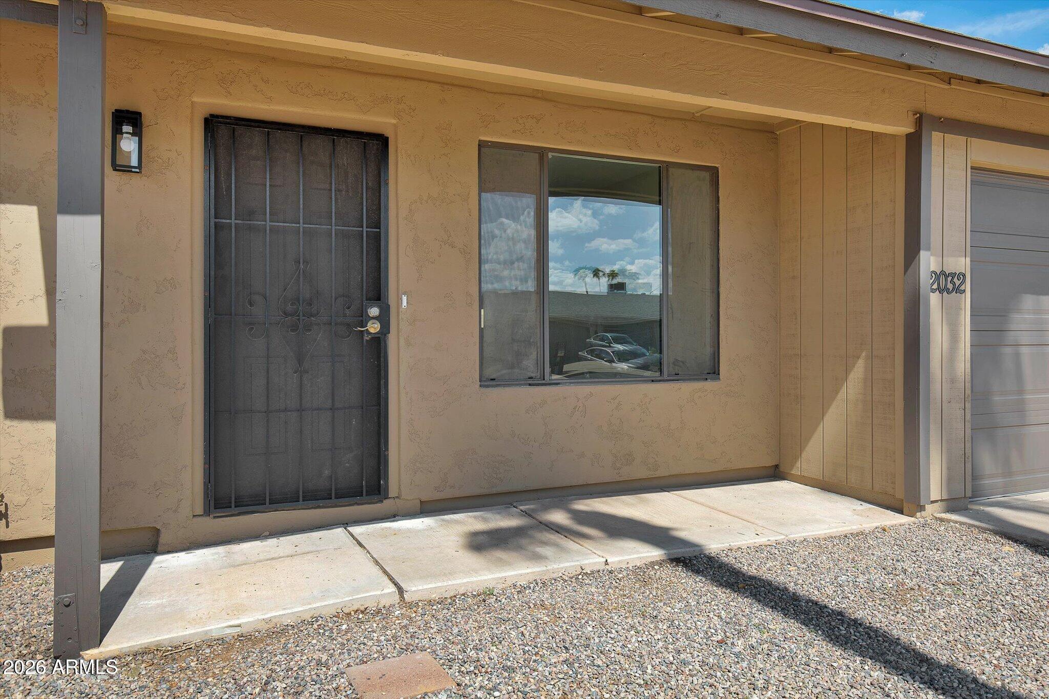 2032 W OBISPO Avenue