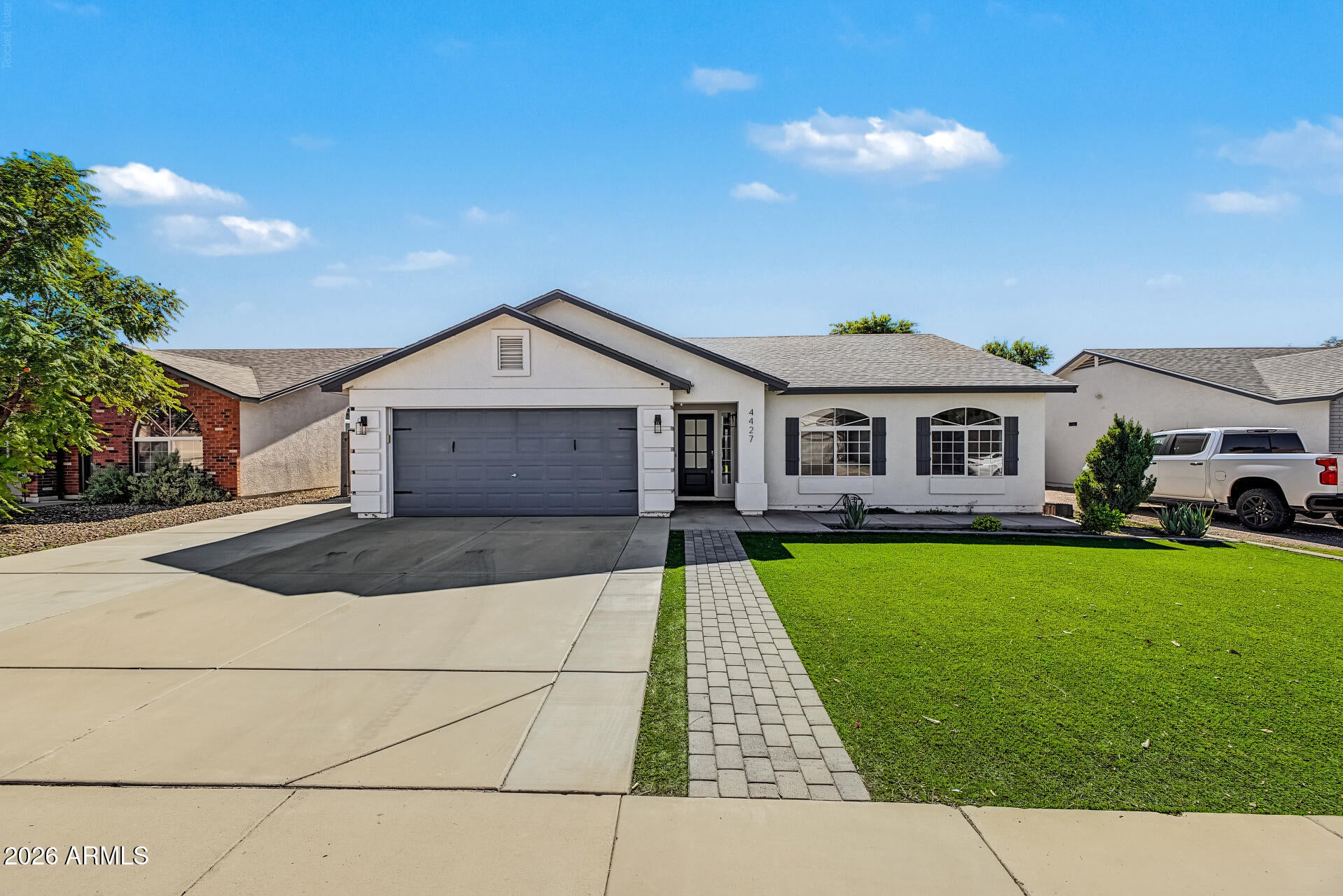 4427 E MEADOW LARK Way