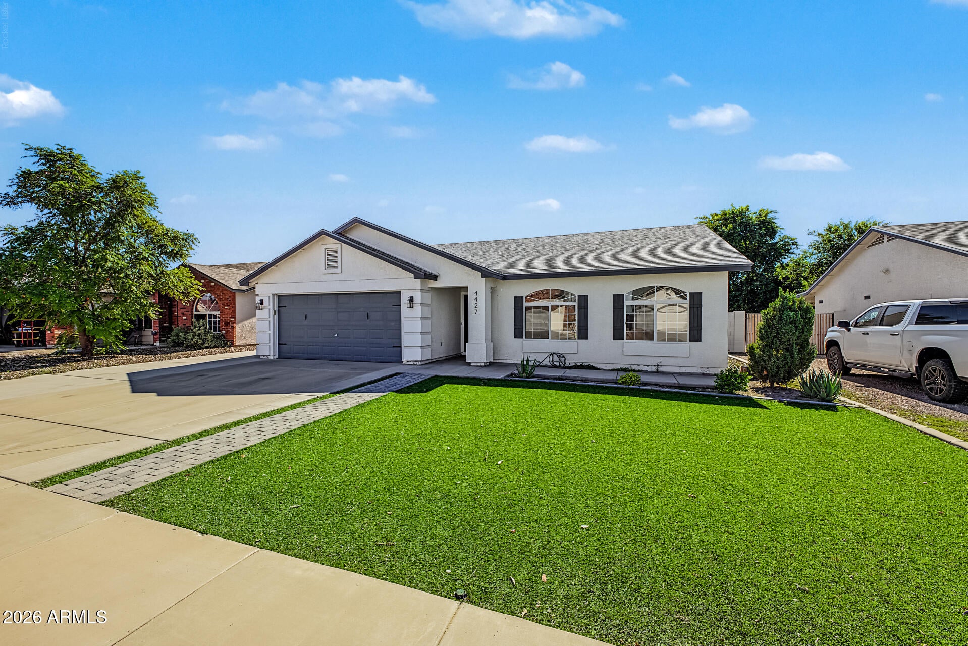 4427 E MEADOW LARK Way