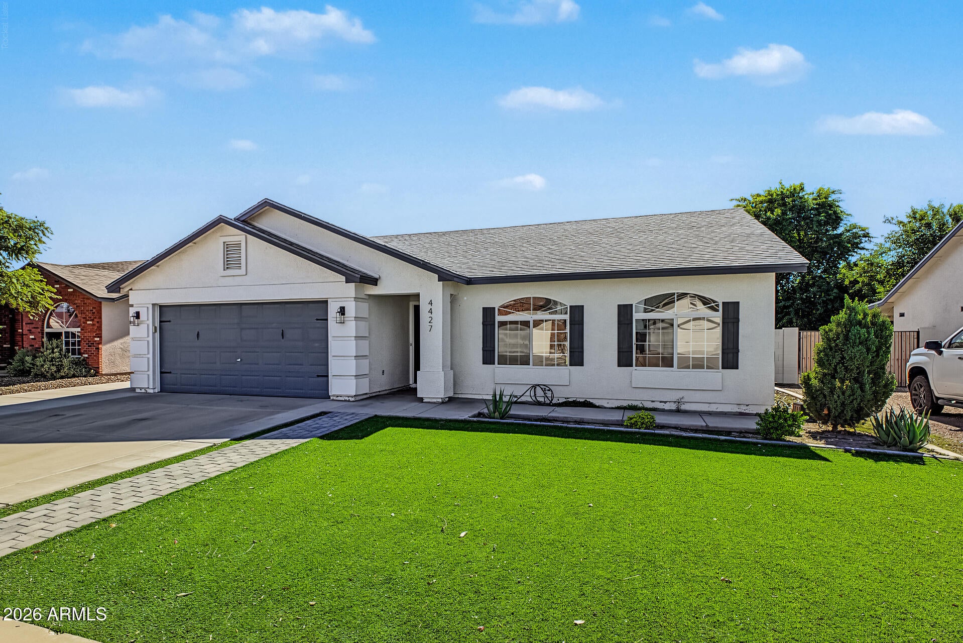 4427 E MEADOW LARK Way