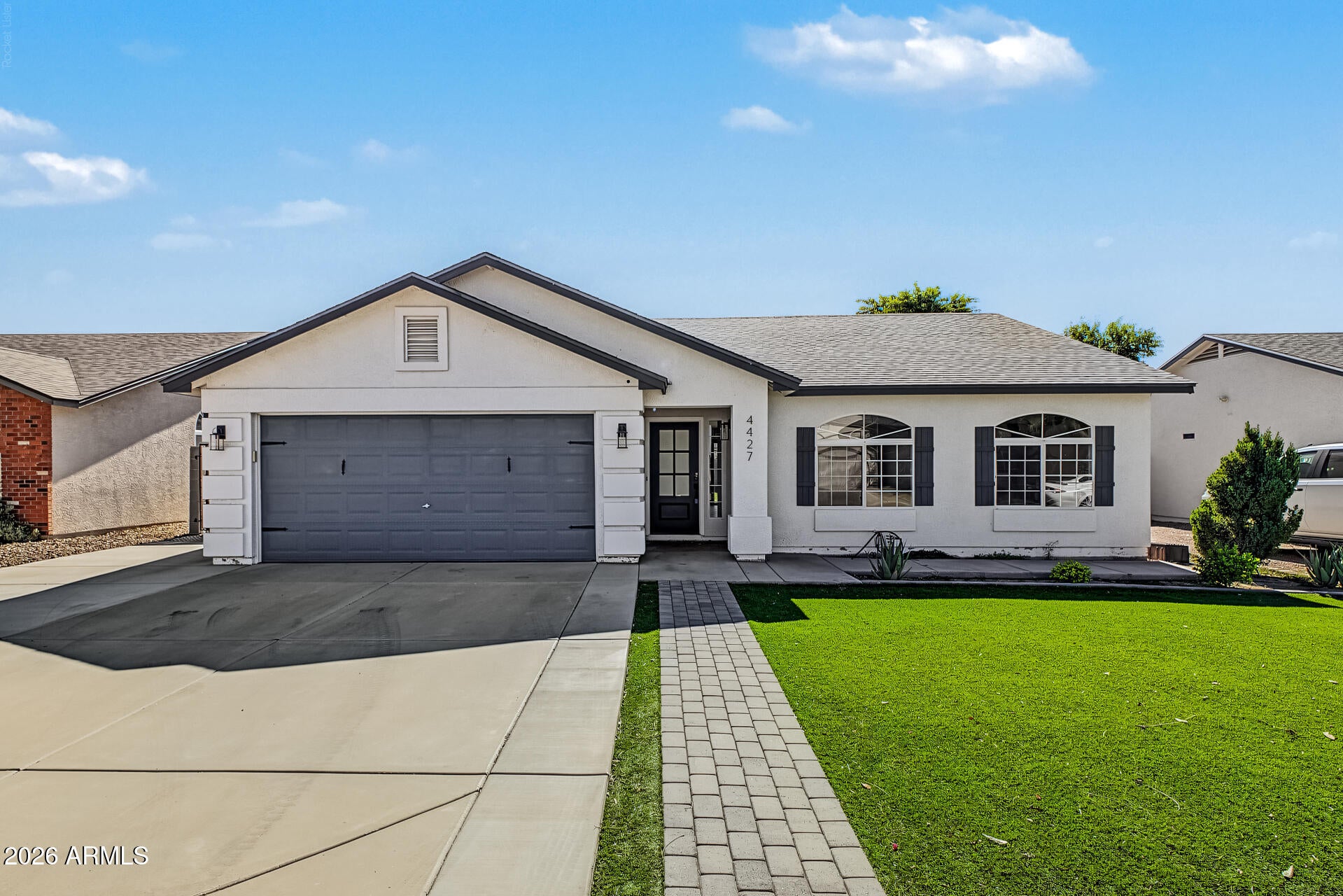 4427 E MEADOW LARK Way