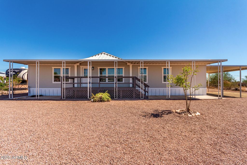 Photo of 81 S Tomahawk Road, Apache Junction, AZ 85119 (MLS # 6927001)