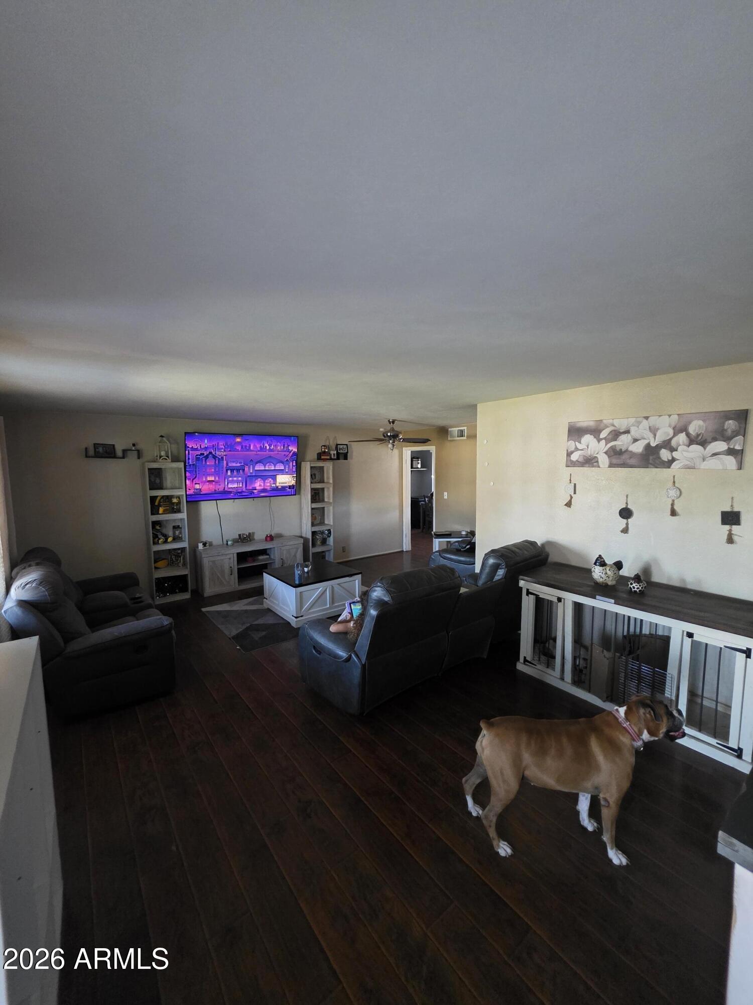 1443 E Pepper Pl Place