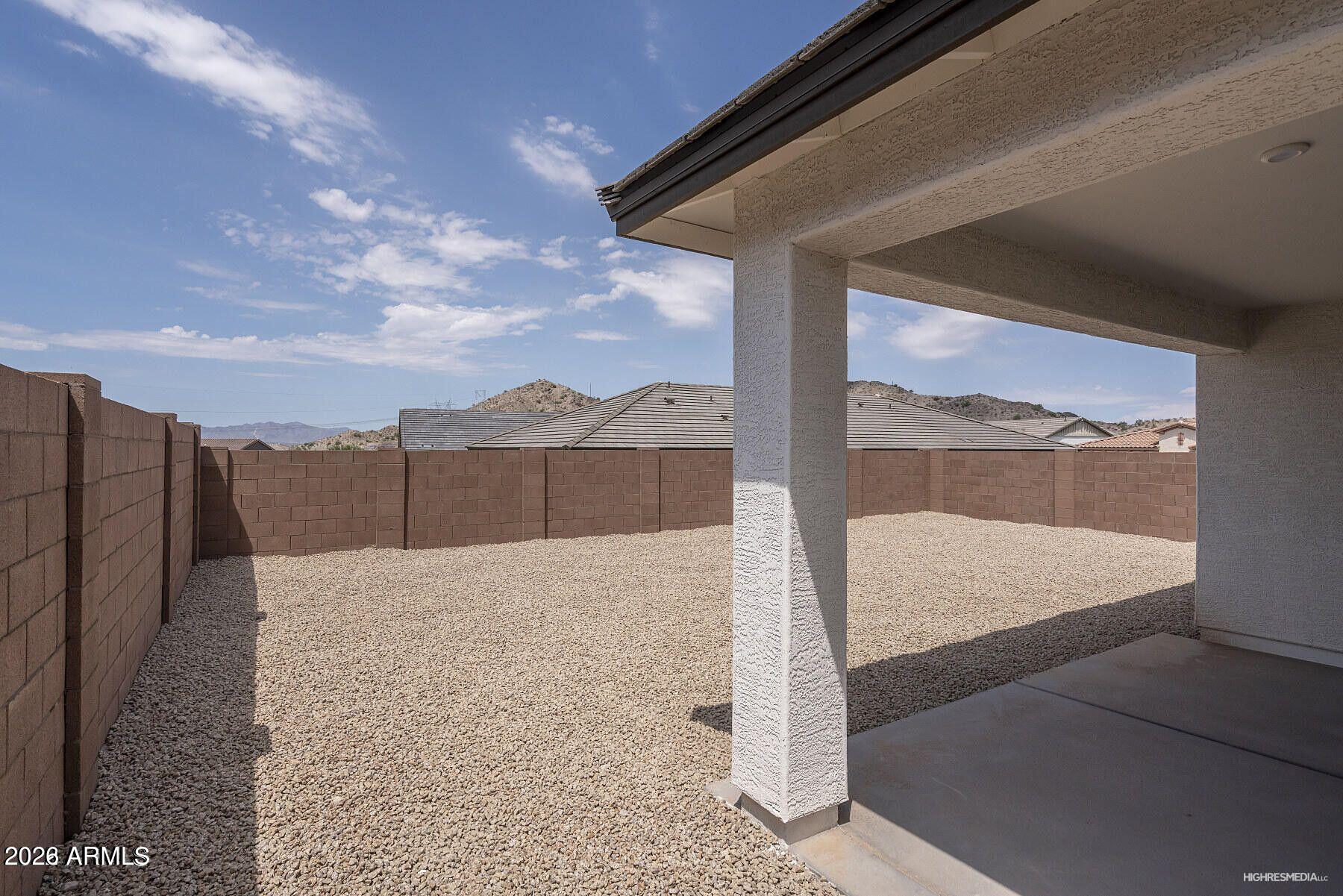 16792 W GWEN Street