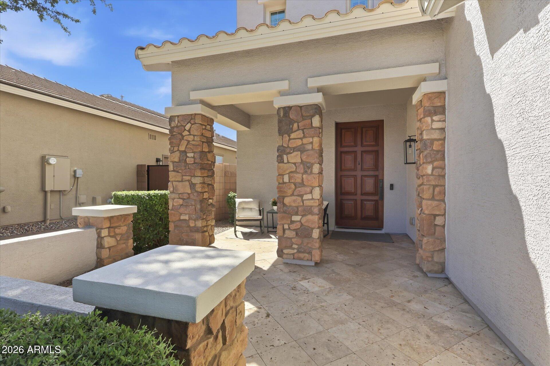 2471 E PENEDES Drive