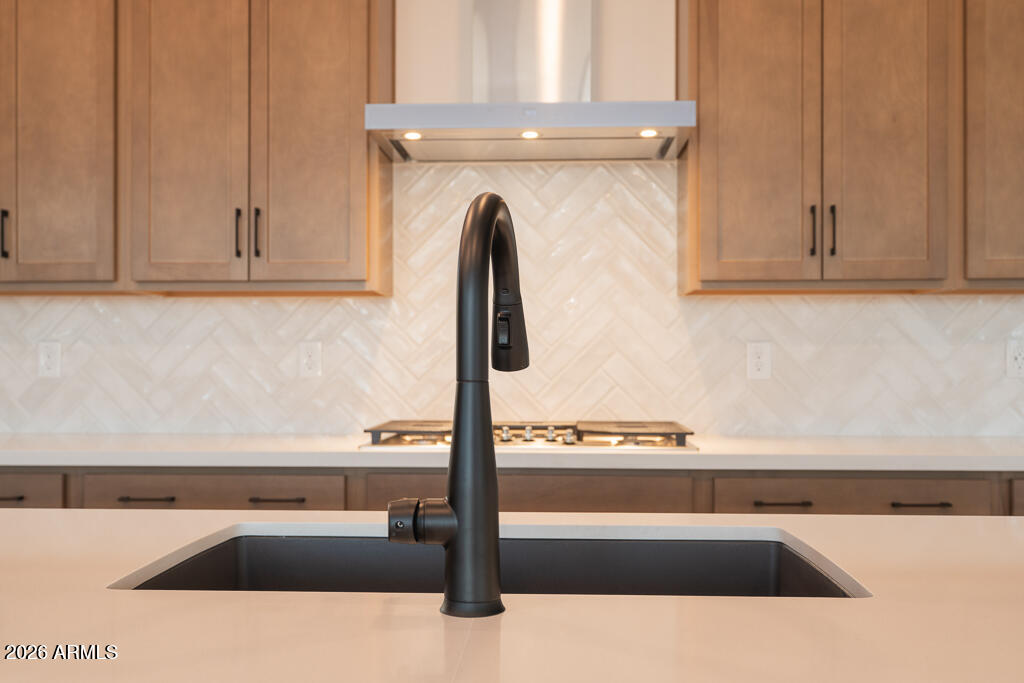 1928 E EMPELTRE Road