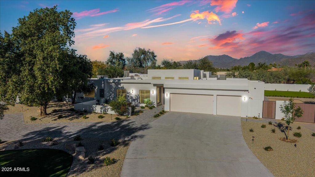 Photo of 10144 E Sahuaro Drive, Scottsdale, AZ 85260 (MLS # 6954483)