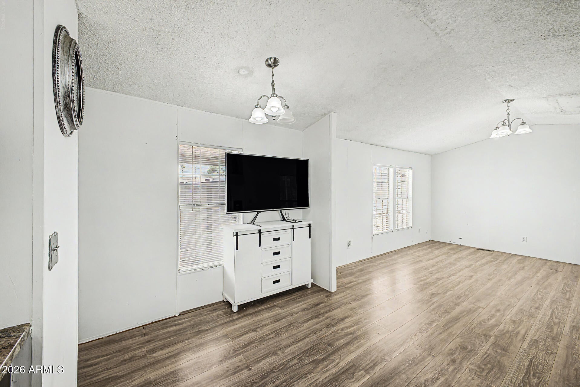 303 E SOUTH MOUNTAIN Avenue 88