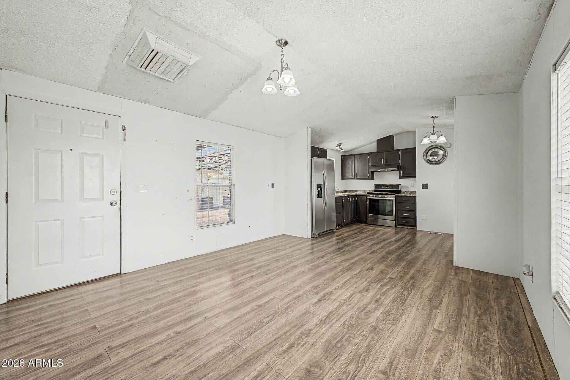 303 E SOUTH MOUNTAIN Avenue 88
