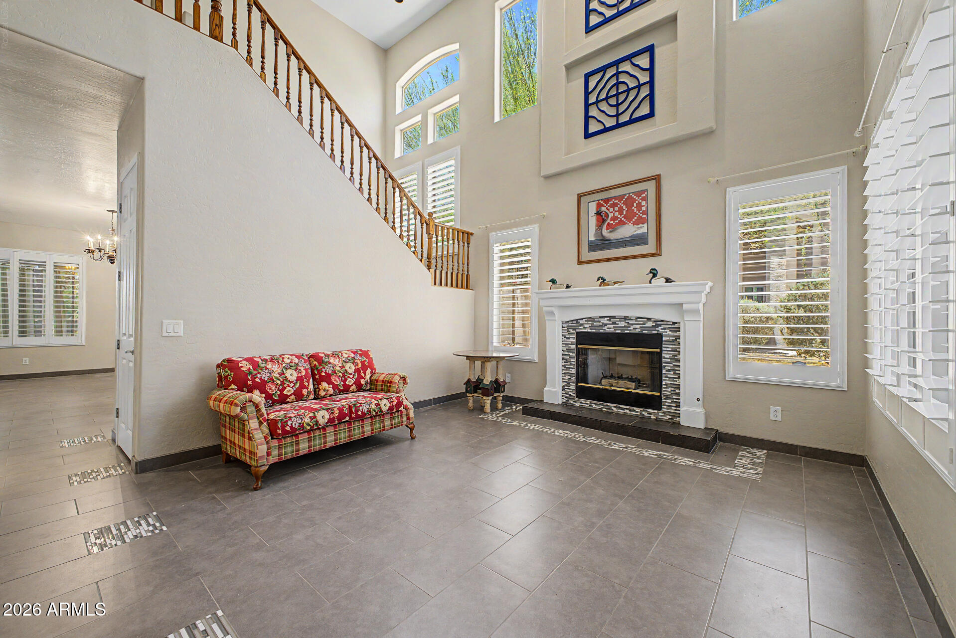 1412 N VINCENT Circle