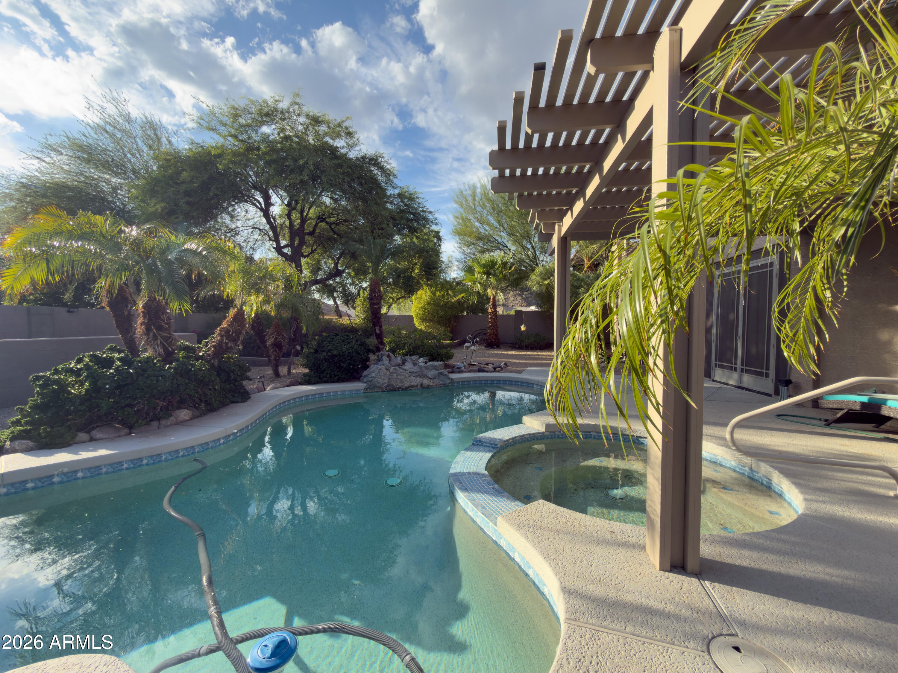 1412 N VINCENT Circle
