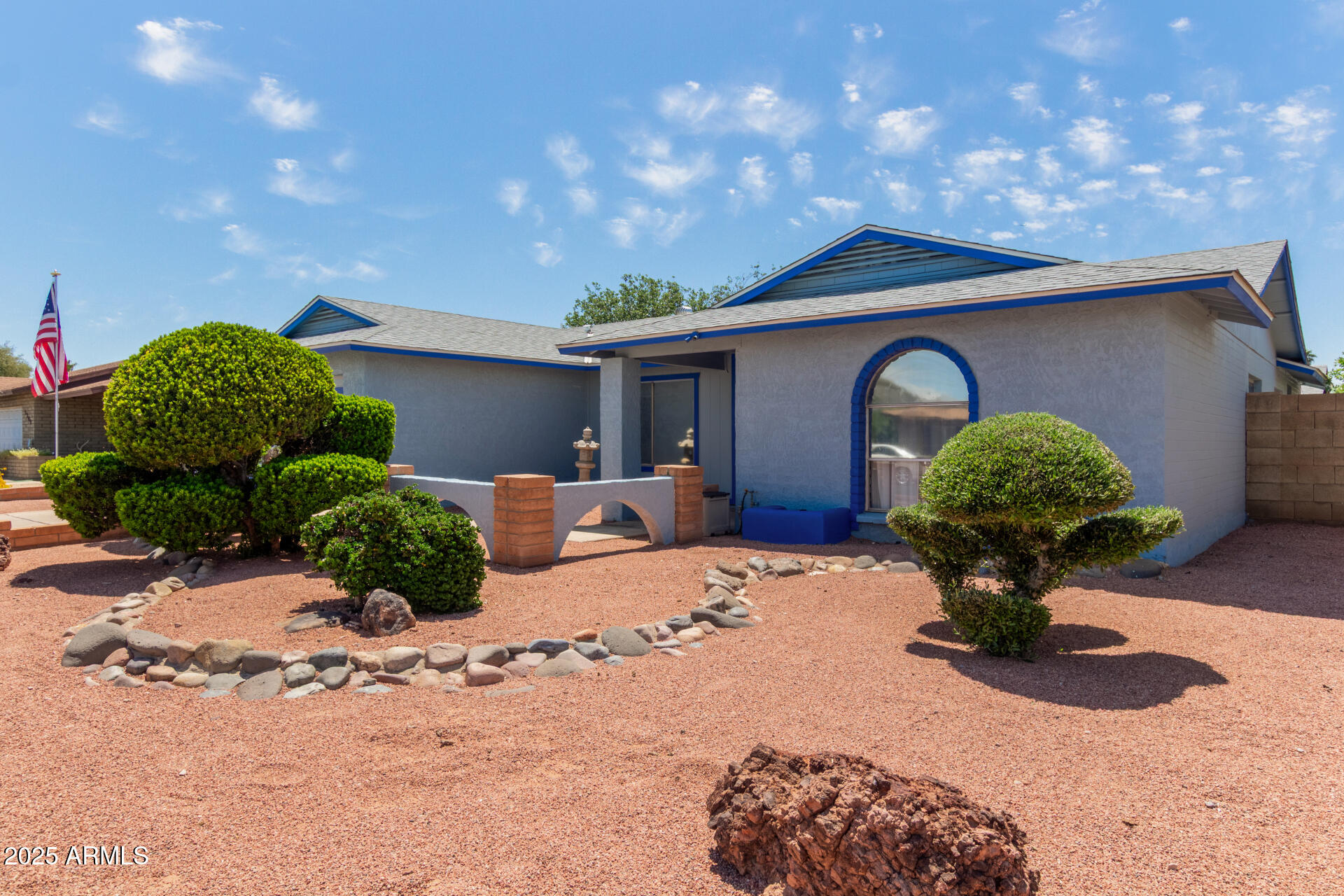 5215 W ONYX Avenue