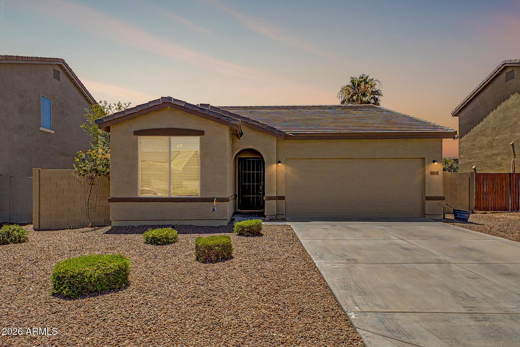 Photo of 1911 W Half Moon Circle, San Tan Valley, AZ 85144 (MLS # 7034499)