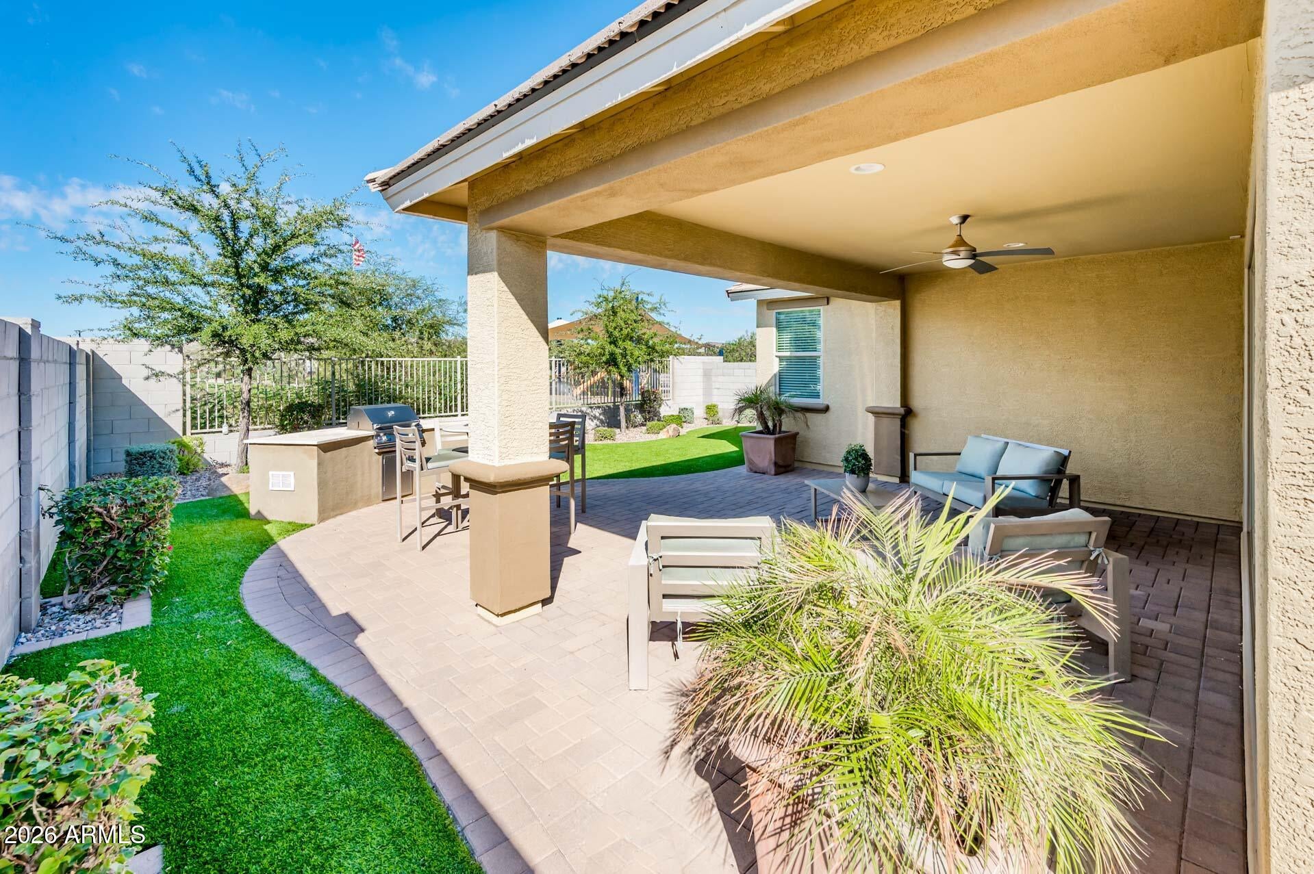 34794 N ARCADIA Drive
