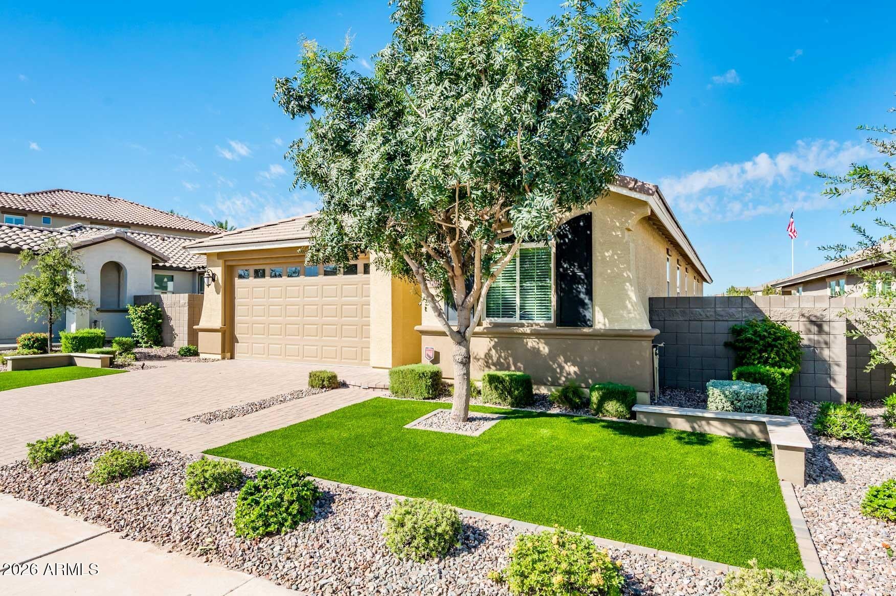 34794 N ARCADIA Drive