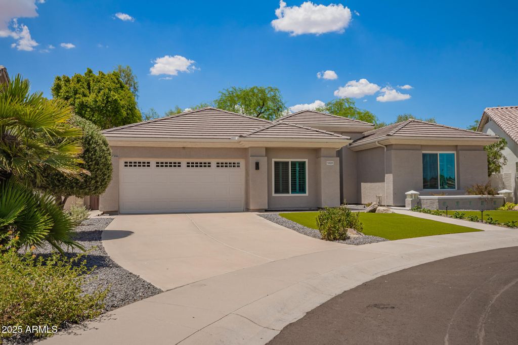 Photo of 5020 S Mcclelland Drive, Chandler, AZ 85248 (MLS # 6984491)