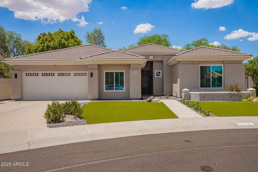 Photo of 5020 S Mcclelland Drive, Chandler, AZ 85248 (MLS # 6984491)