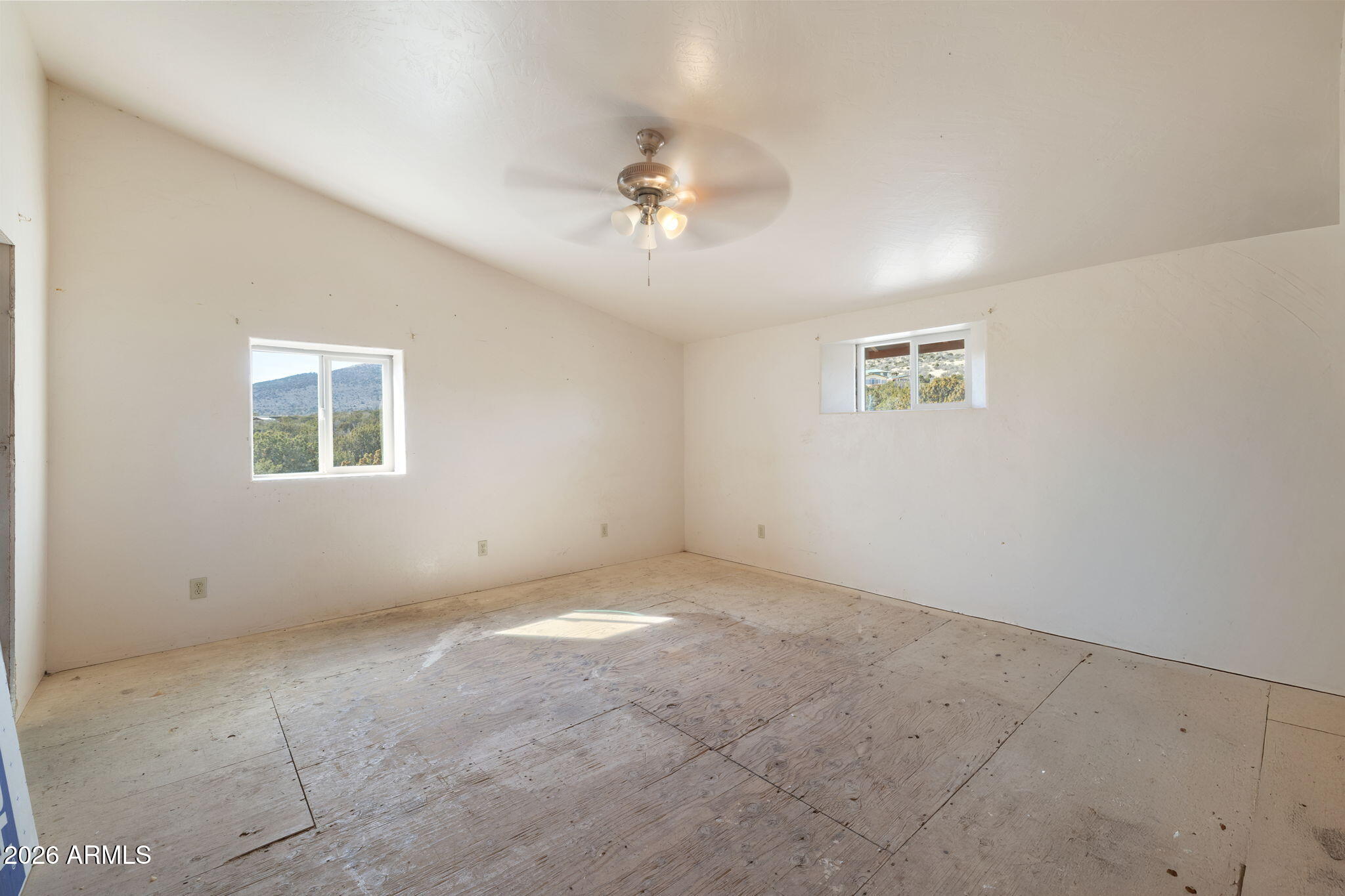 Flagstaff, Arizona, 86015, United States, 4 Bedrooms Bedrooms, ,2 BathroomsBathrooms,Residential,Active,2037109