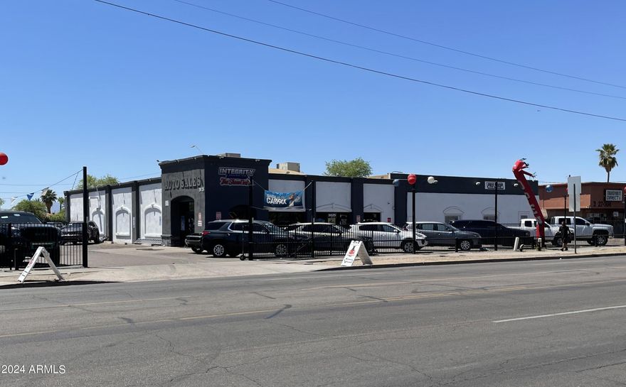 C3 ZONED 8500 SF COMMERCIAL BUILDING LOCATED ON VAN BUREN ST.  CURRENTLY AUTO DEALERSHIP WITH TWO BAY DOORS, SHOWROOM, AUTO SHOP AND 31 PARKING SPACES.  BUYER TO VERIFY ALL INFORMATION AND MEASUREMENTS.  DO NOT DISTURB TENANTS.