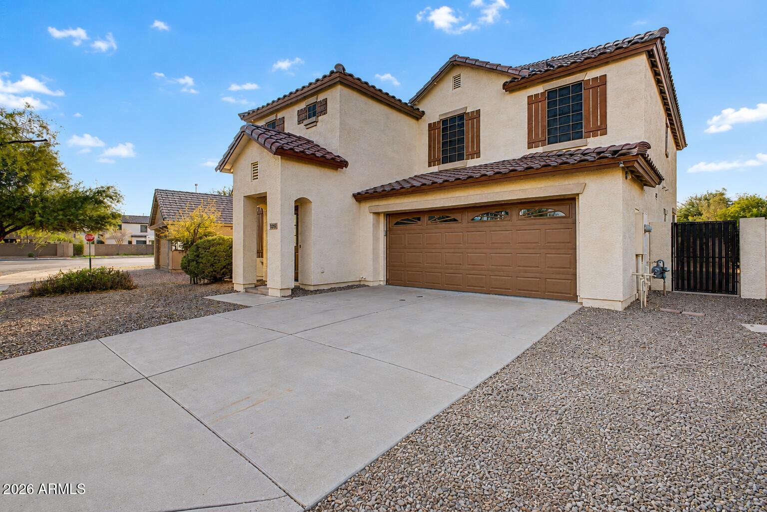 4086 E RUSTLER Way