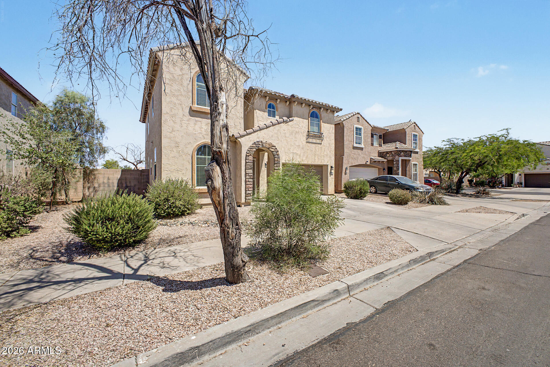 2527 S 89TH Drive